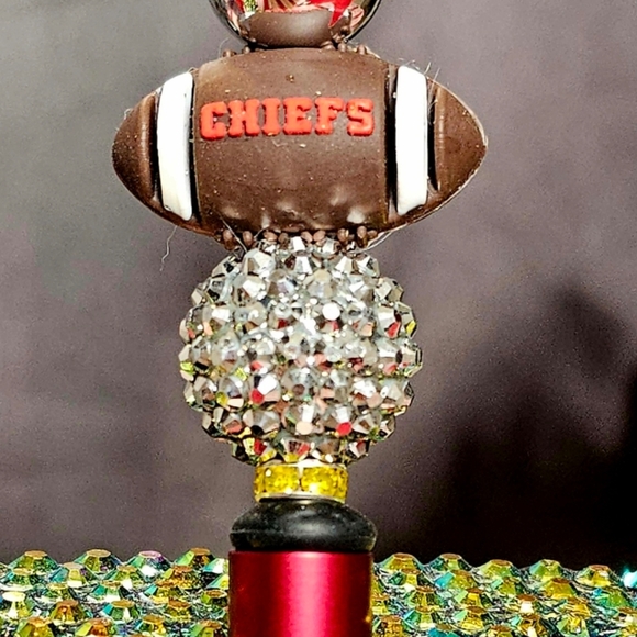 NFL Kansas City Chiefs Sparkly/Blingy Custom Created Super Fan Beaded Pen - Picture 2 of 3